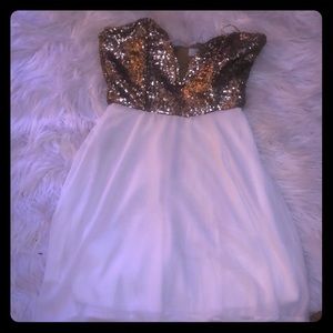 Tobi Gold Sequin Strapless Dress💫